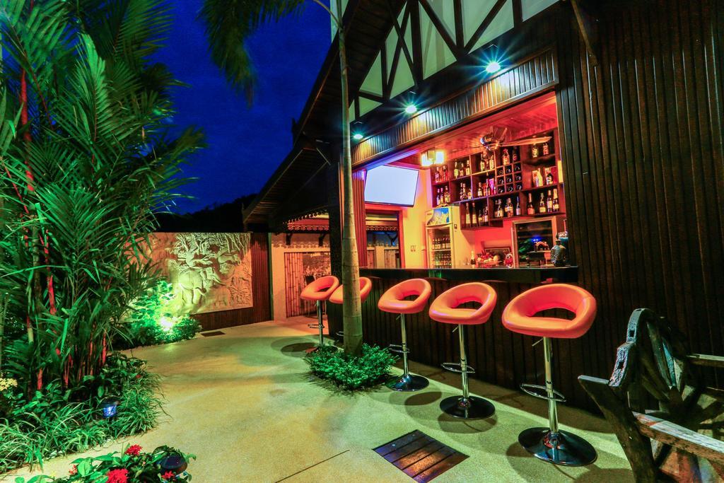 Palm Oasis Διαμέρισμα Nai Harn Εξωτερικό φωτογραφία