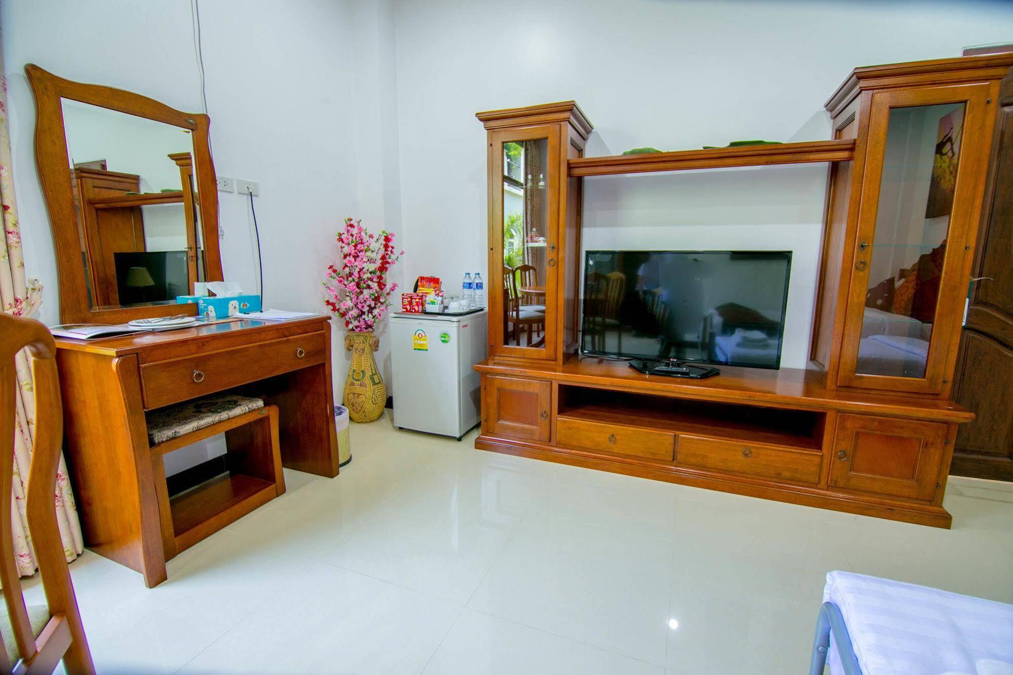 Palm Oasis Διαμέρισμα Nai Harn Εξωτερικό φωτογραφία
