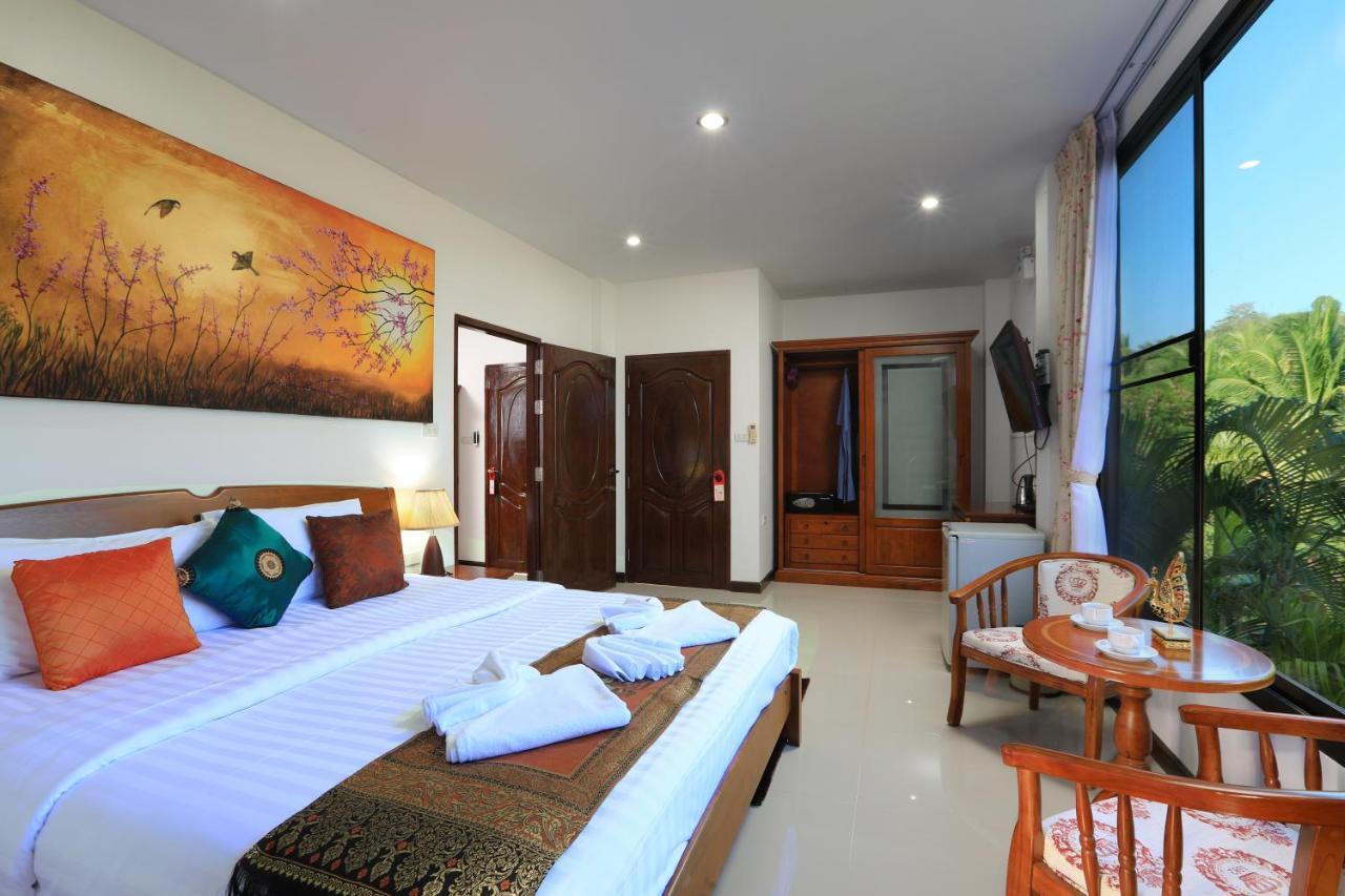 Palm Oasis Διαμέρισμα Nai Harn Εξωτερικό φωτογραφία
